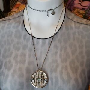 𝅺WHBM Silver Nacklace.